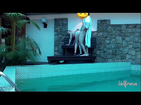 ❤️ O xefe invita a criada á piscina, pero non puido resistirse a un quente ❤️ Porno casero a nós gl.tuberxxx.ru ❌️